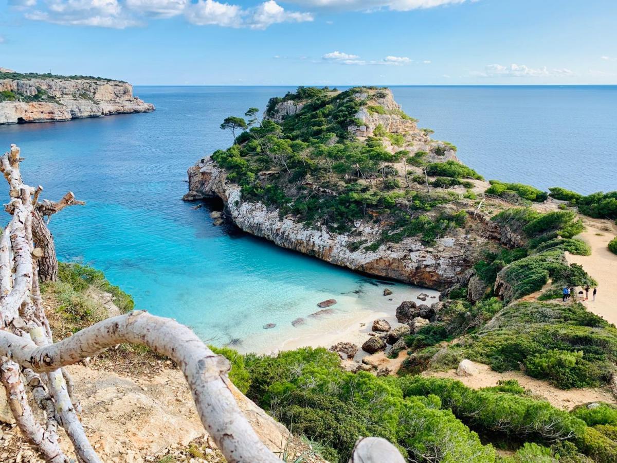 Hostal Cala Llombards Luaran gambar