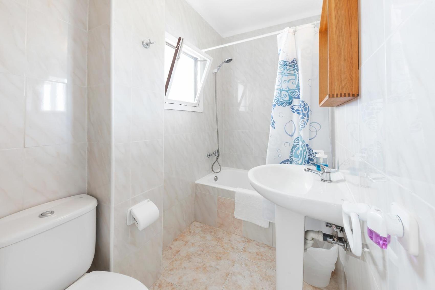 Hostal Cala Llombards Luaran gambar