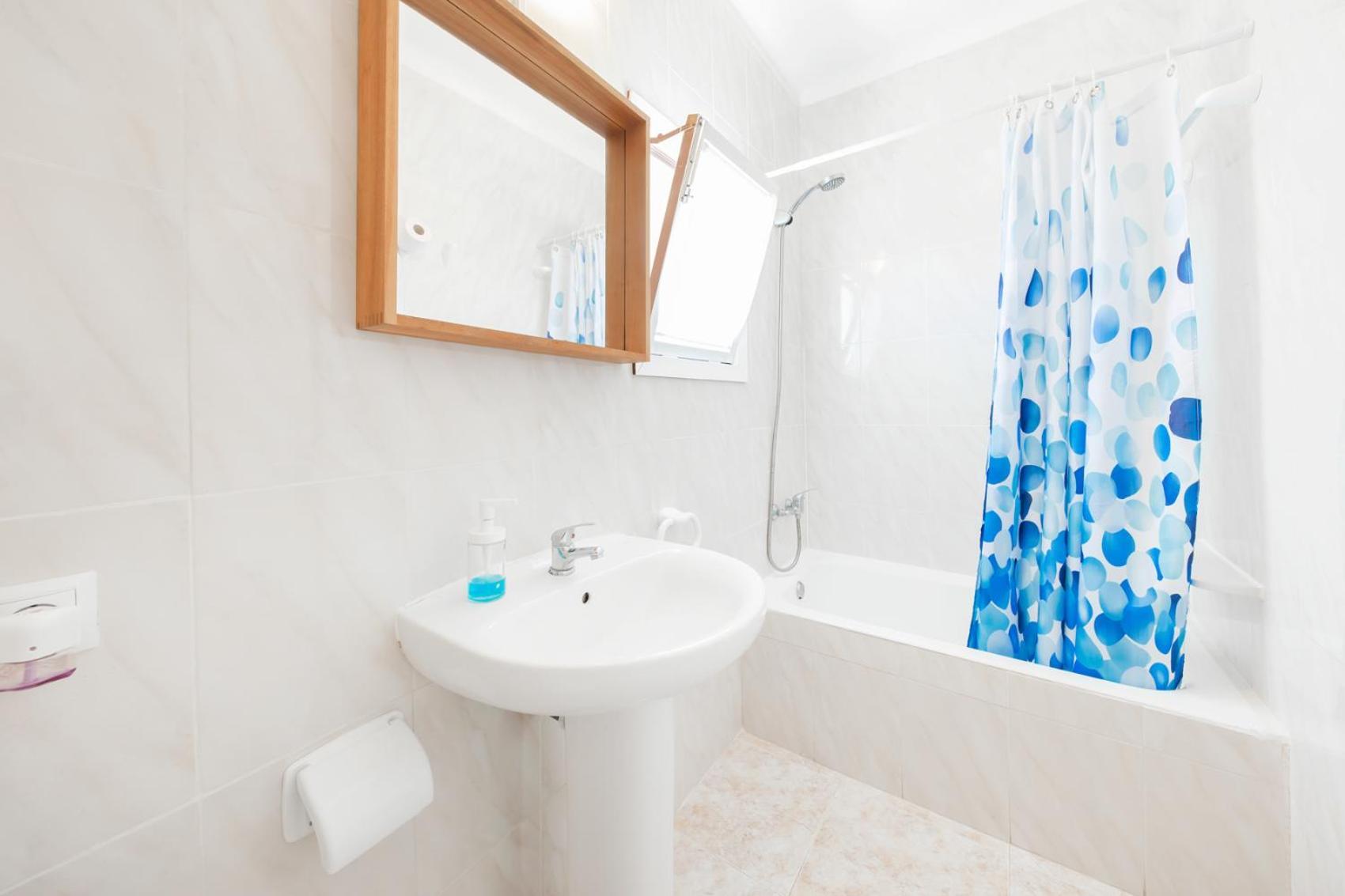 Hostal Cala Llombards Luaran gambar