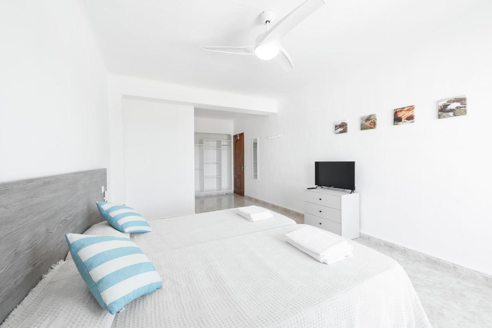 Hostal Cala Llombards Luaran gambar