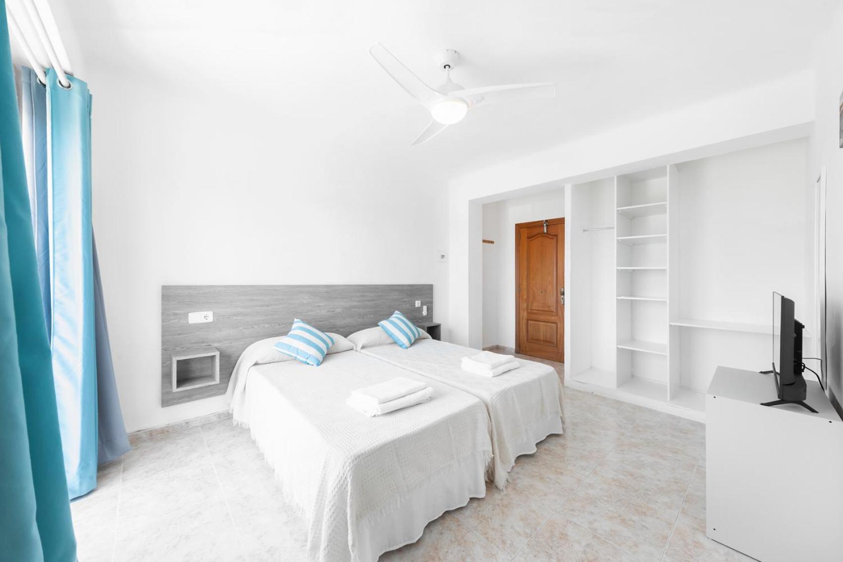 Hostal Cala Llombards Luaran gambar