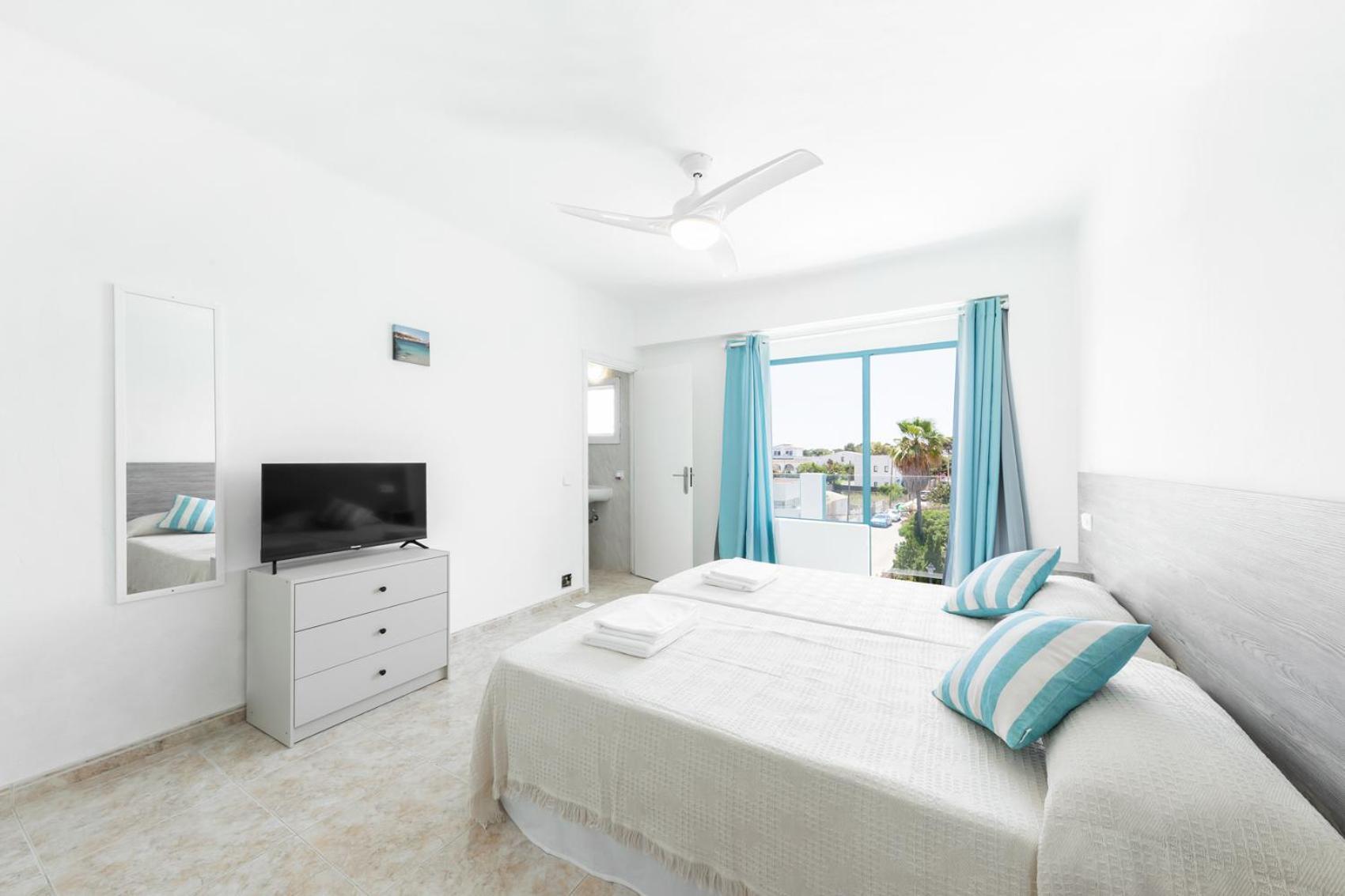 Hostal Cala Llombards Luaran gambar