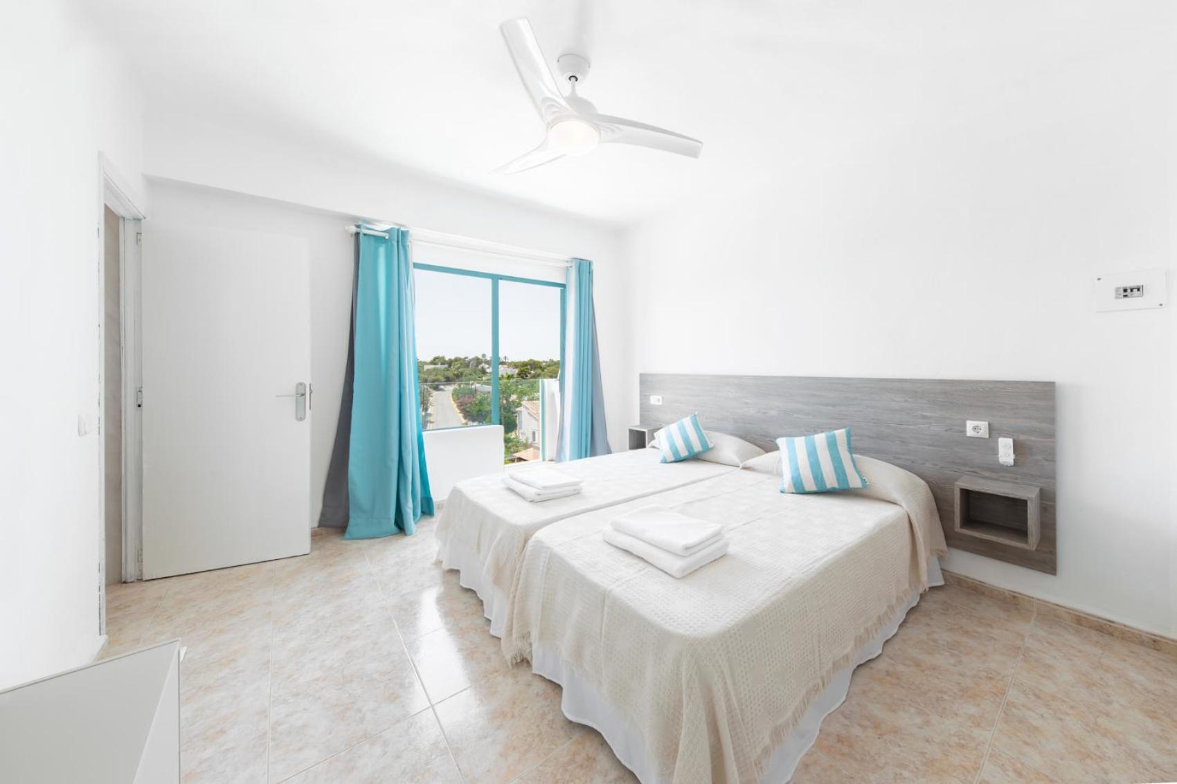 Hostal Cala Llombards Luaran gambar