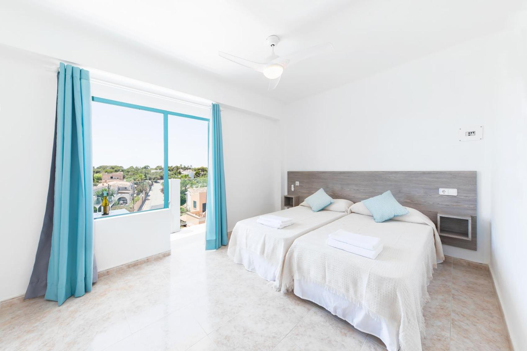 Hostal Cala Llombards Luaran gambar